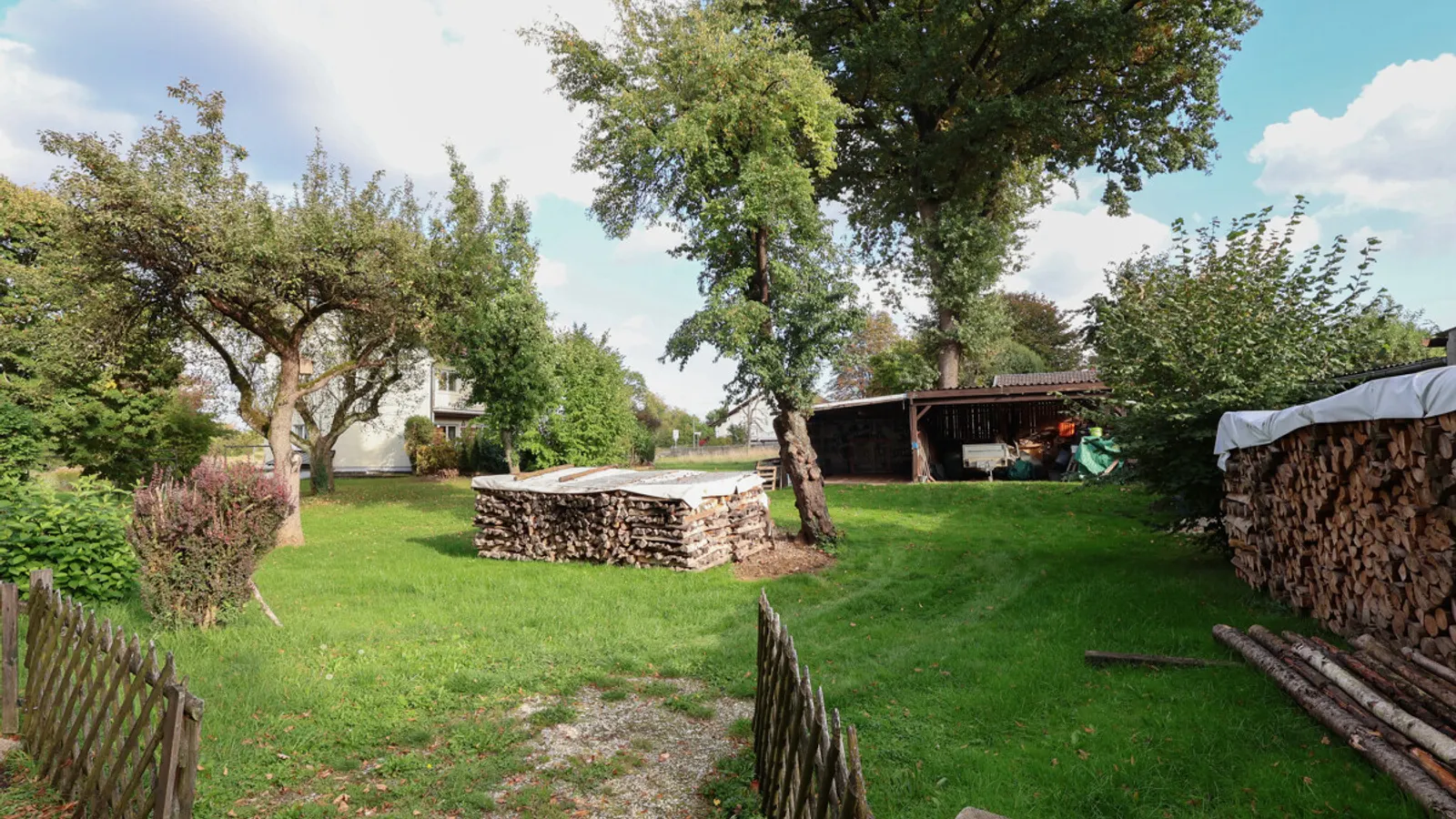 Grundstück für MFH und EFH mit Altbestand in Lenting - Bild 6