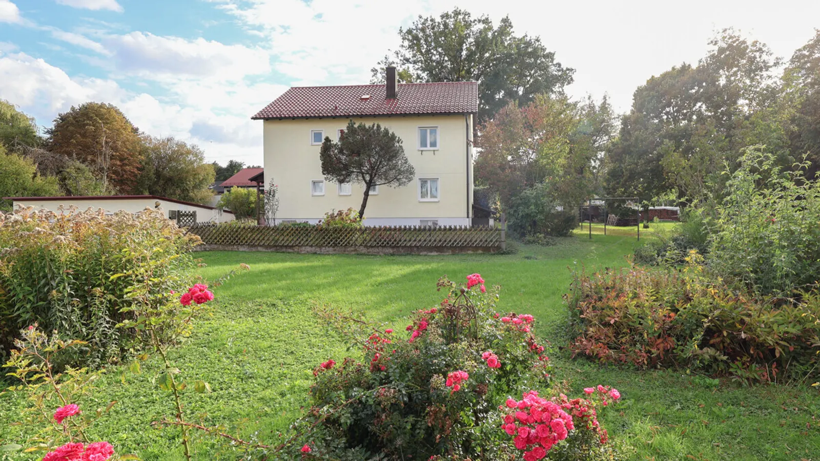 Grundstück für MFH und EFH mit Altbestand in Lenting - Bild 4