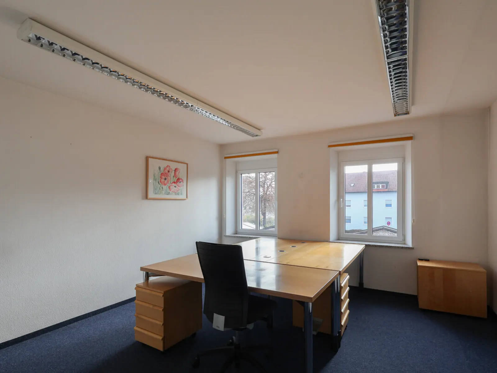 Gepflegtes, komplettes Bürogebäude mit hervorragender Anbindung - Bild 13