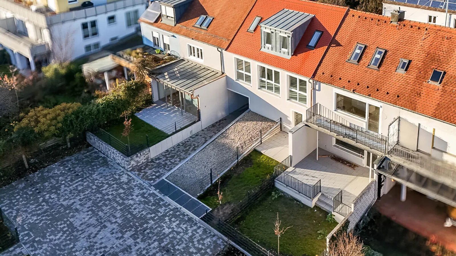 Kernsaniertes Reihenhaus in idealer Lage Ingolstadt Süd - Bild 32