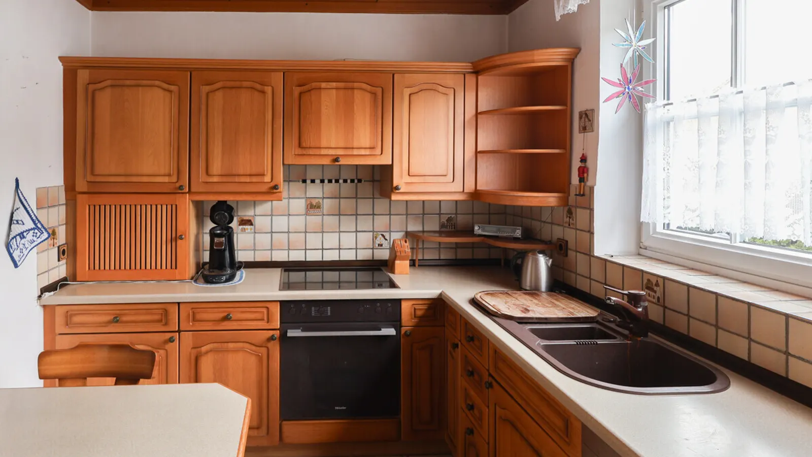 Charmantes Reihenmittelhaus in Ingolstadt-Nord mit viel Gestaltungsspielraum! - Bild 2