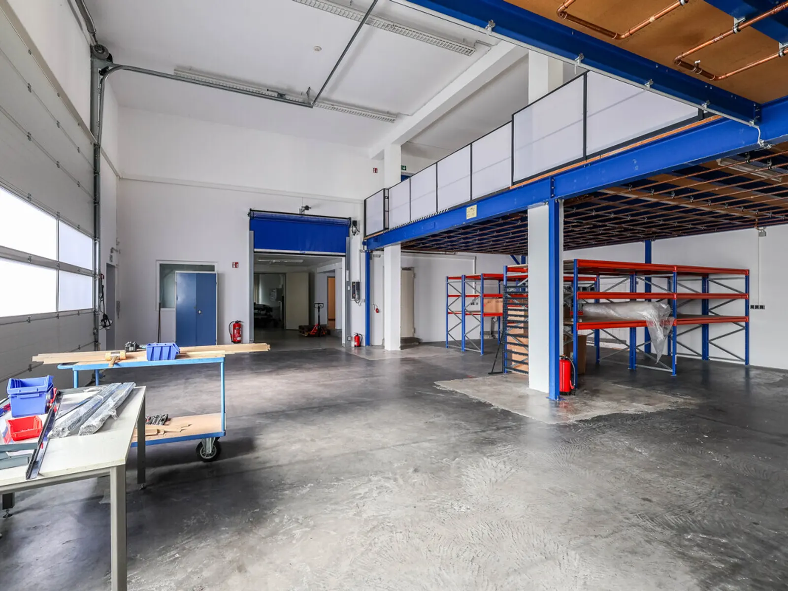 Gepflegtes Geschäftshaus mit Halle in Gaimersheim - Bild 4