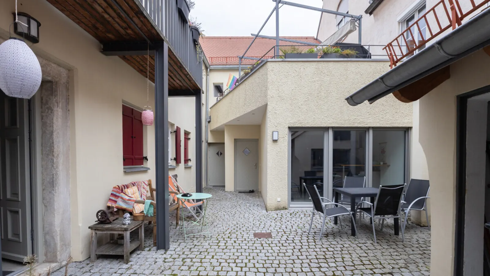 Liebevoll saniertes Denkmalobjekt - Stadtbauernhof mit 4-Wohnungen in der Innenstadt - Bild 13