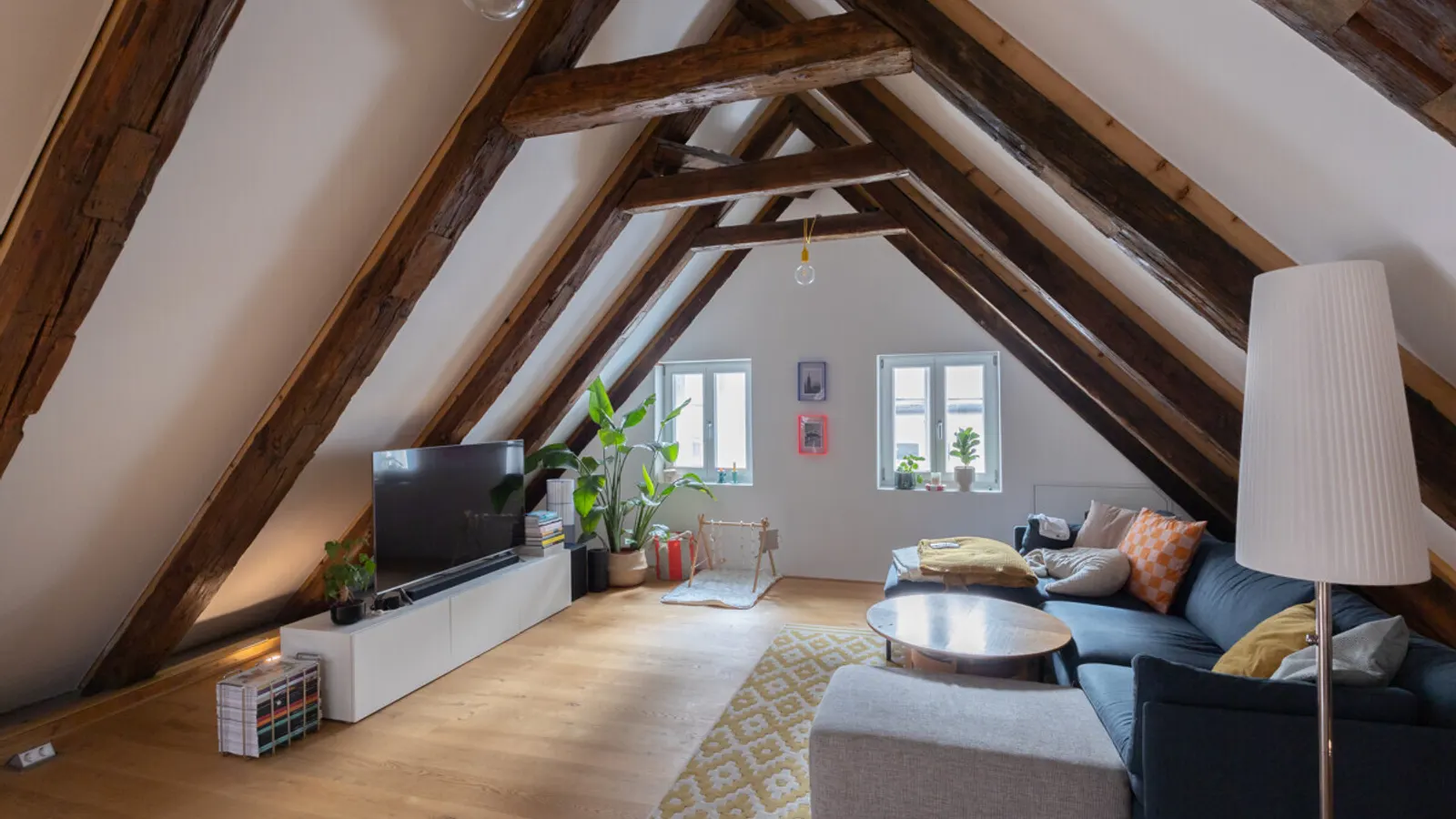 Liebevoll saniertes Denkmalobjekt - Stadtbauernhof mit 4-Wohnungen in der Innenstadt - Bild 11