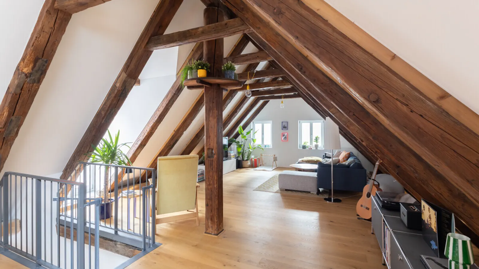 Liebevoll saniertes Denkmalobjekt - Stadtbauernhof mit 4-Wohnungen in der Innenstadt - Bild 9