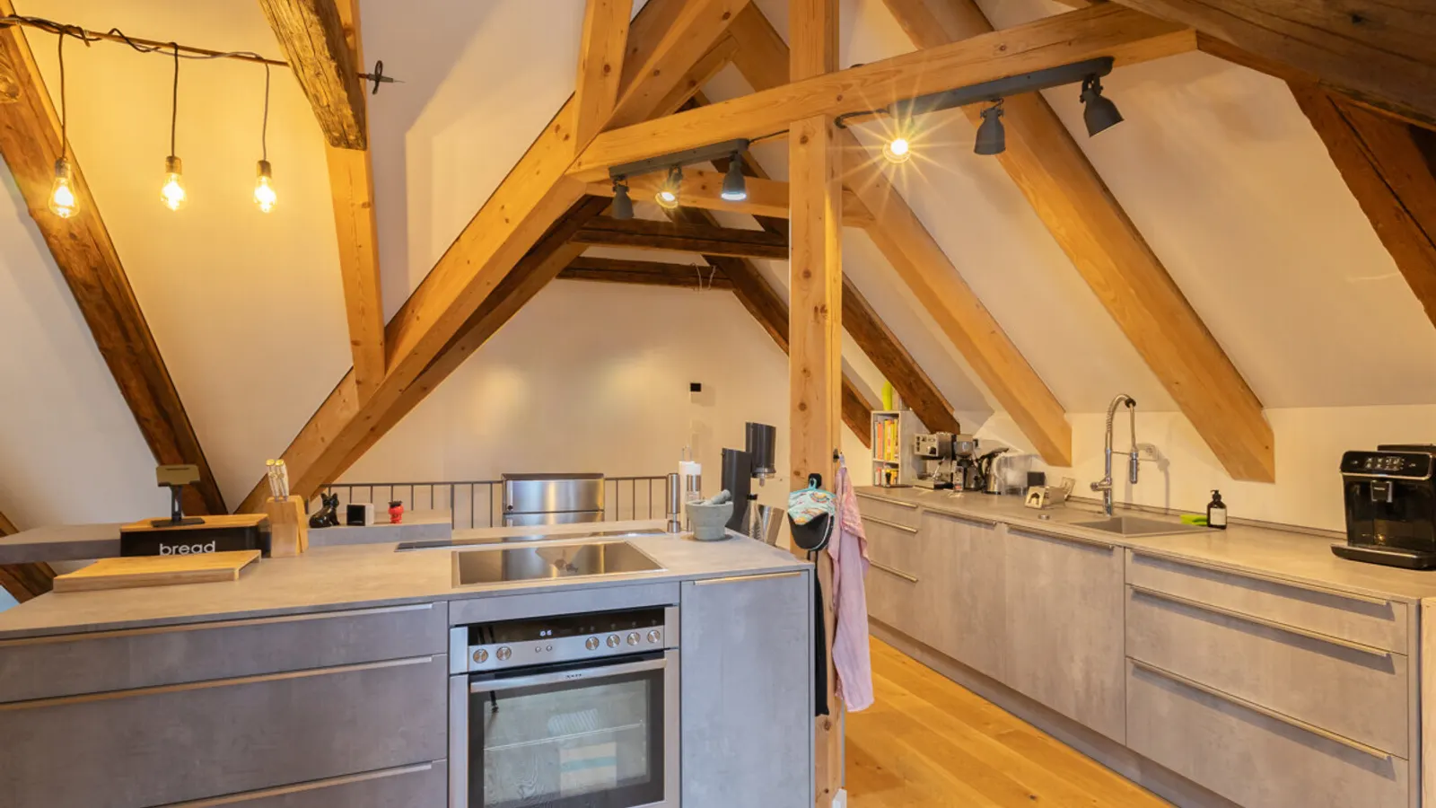 Liebevoll saniertes Denkmalobjekt - Stadtbauernhof mit 4-Wohnungen in der Innenstadt - Bild 20