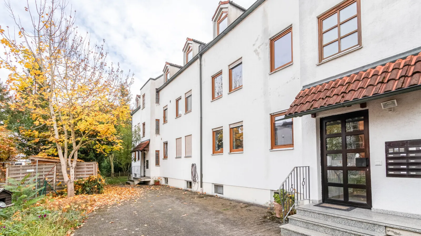 Renovierte, bezugsfertige 2-Zimmer-Wohnung im Ingolstädter Süden mit Loggia! - Bild 11