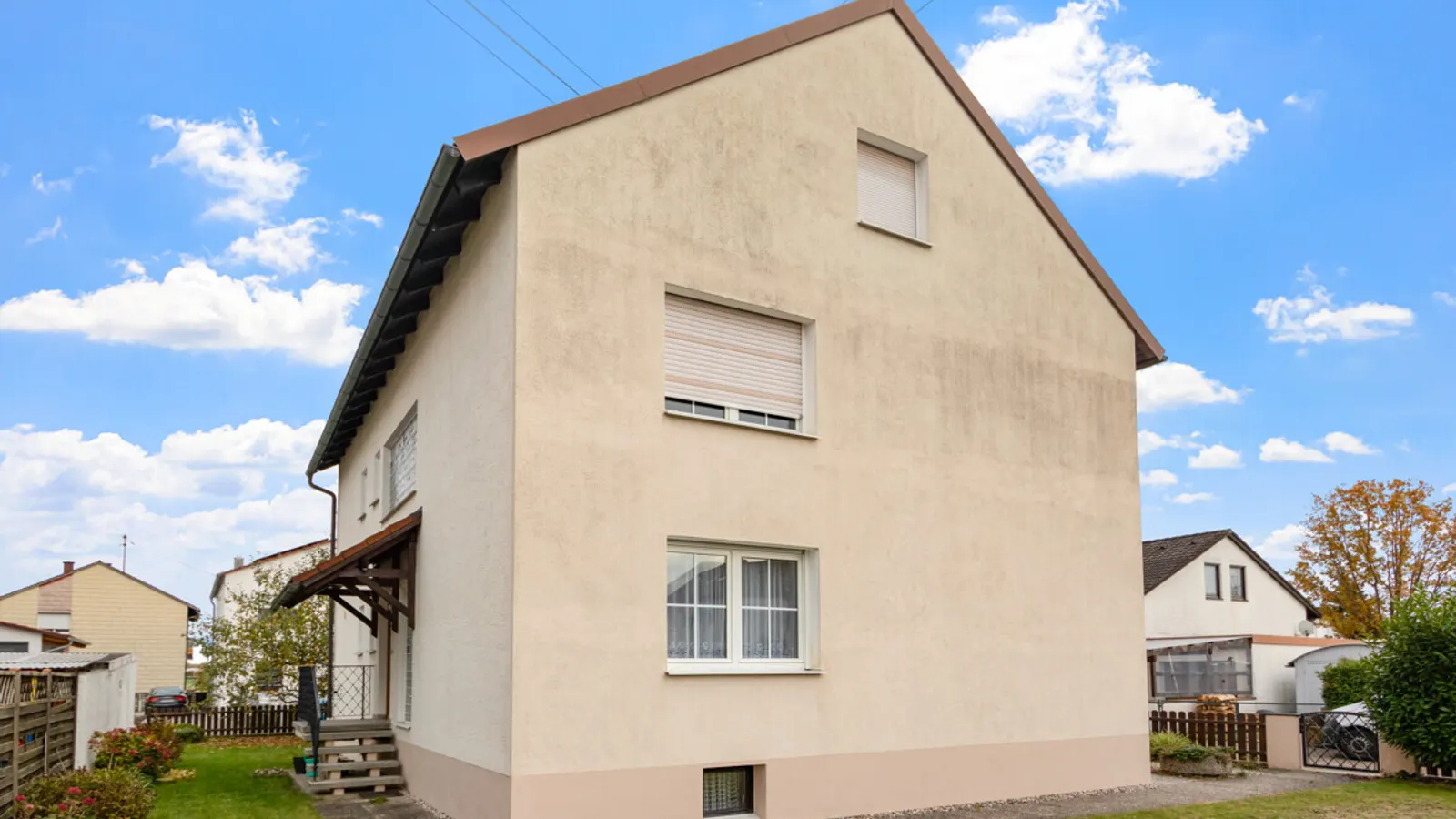 Gepflegtes Dreifamilienhaus in ruhiger Wohnlage von Oberstimm! - Bild 4