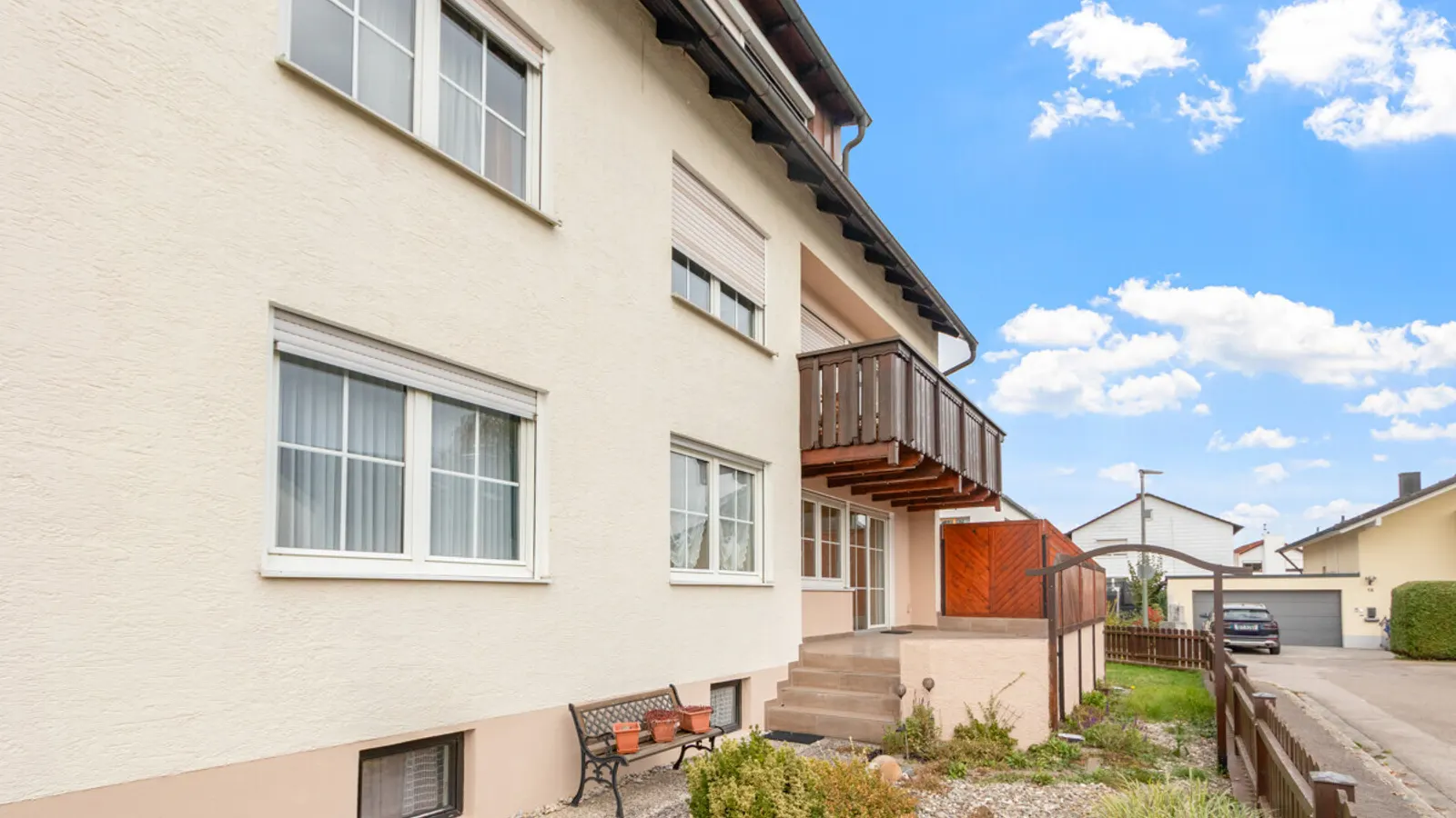 Gepflegtes Dreifamilienhaus in ruhiger Wohnlage von Oberstimm! - Bild 7