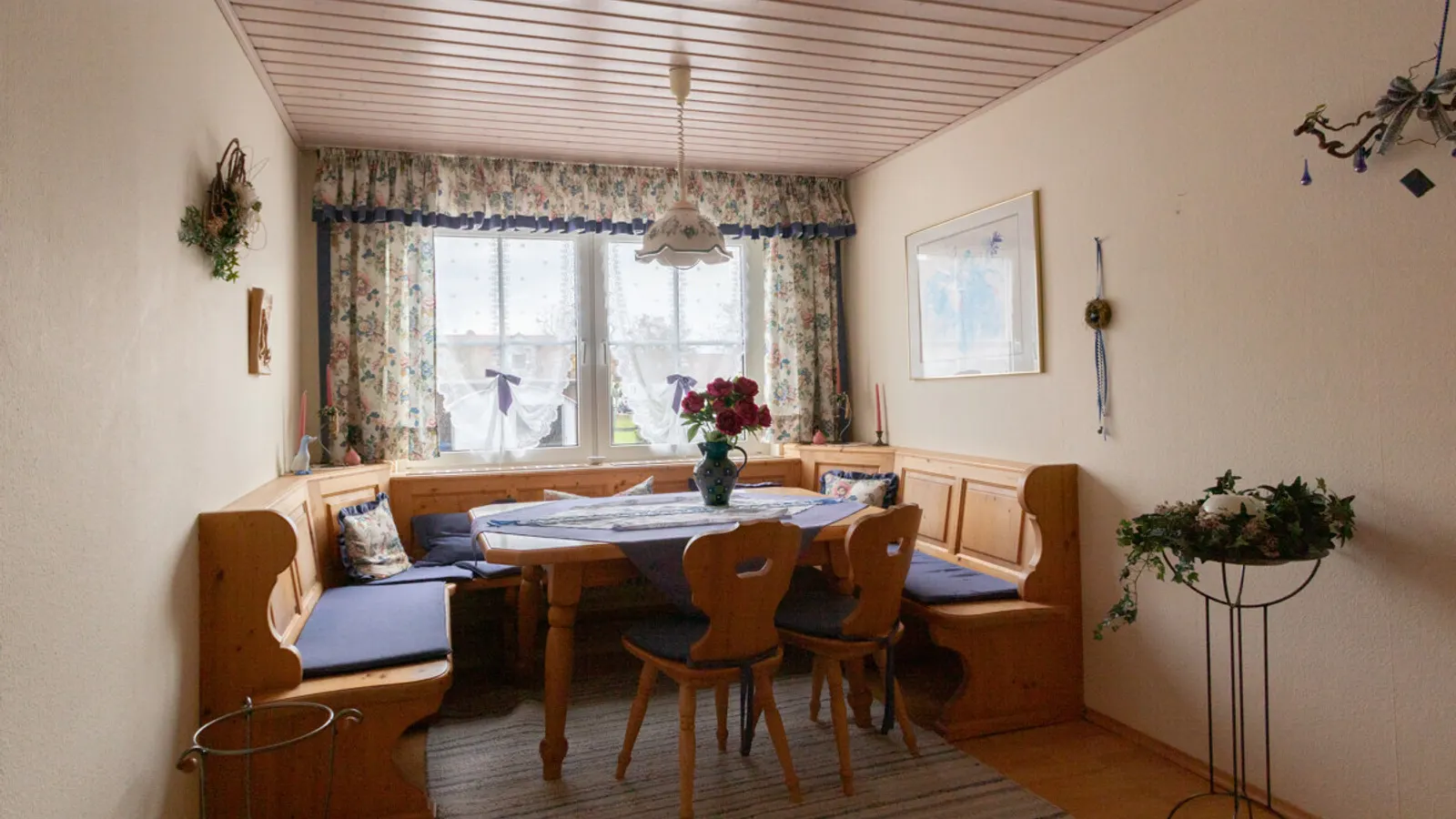 Gepflegtes Dreifamilienhaus in ruhiger Wohnlage von Oberstimm! - Bild 9