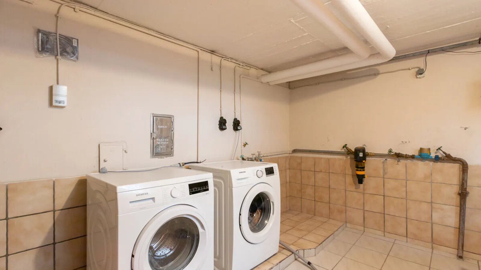 Gepflegtes Dreifamilienhaus in ruhiger Wohnlage von Oberstimm! - Bild 19