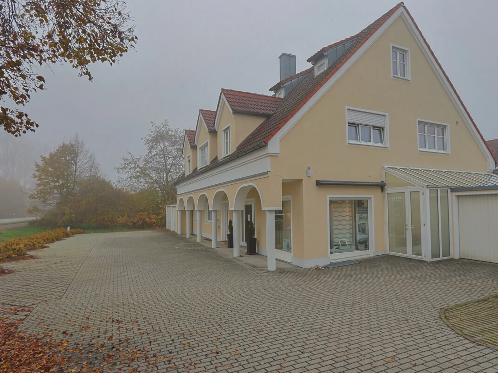 Ihr neuer Standort in Zuchering: Moderne Ladenfläche mit viel Potenzial! - Bild 21