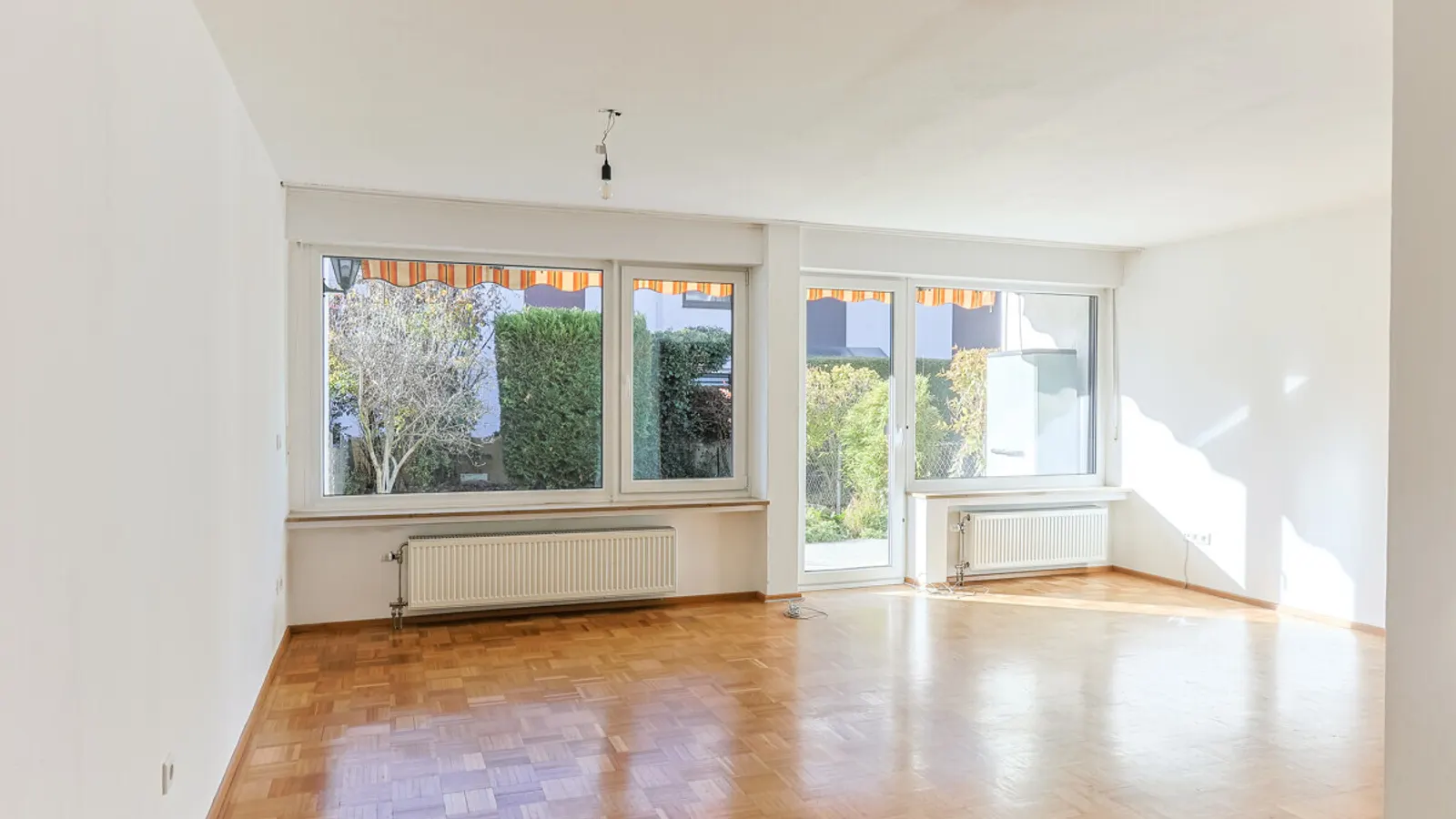 Charmantes Reihenmittelhaus mit viel Potenzial - Bild 3