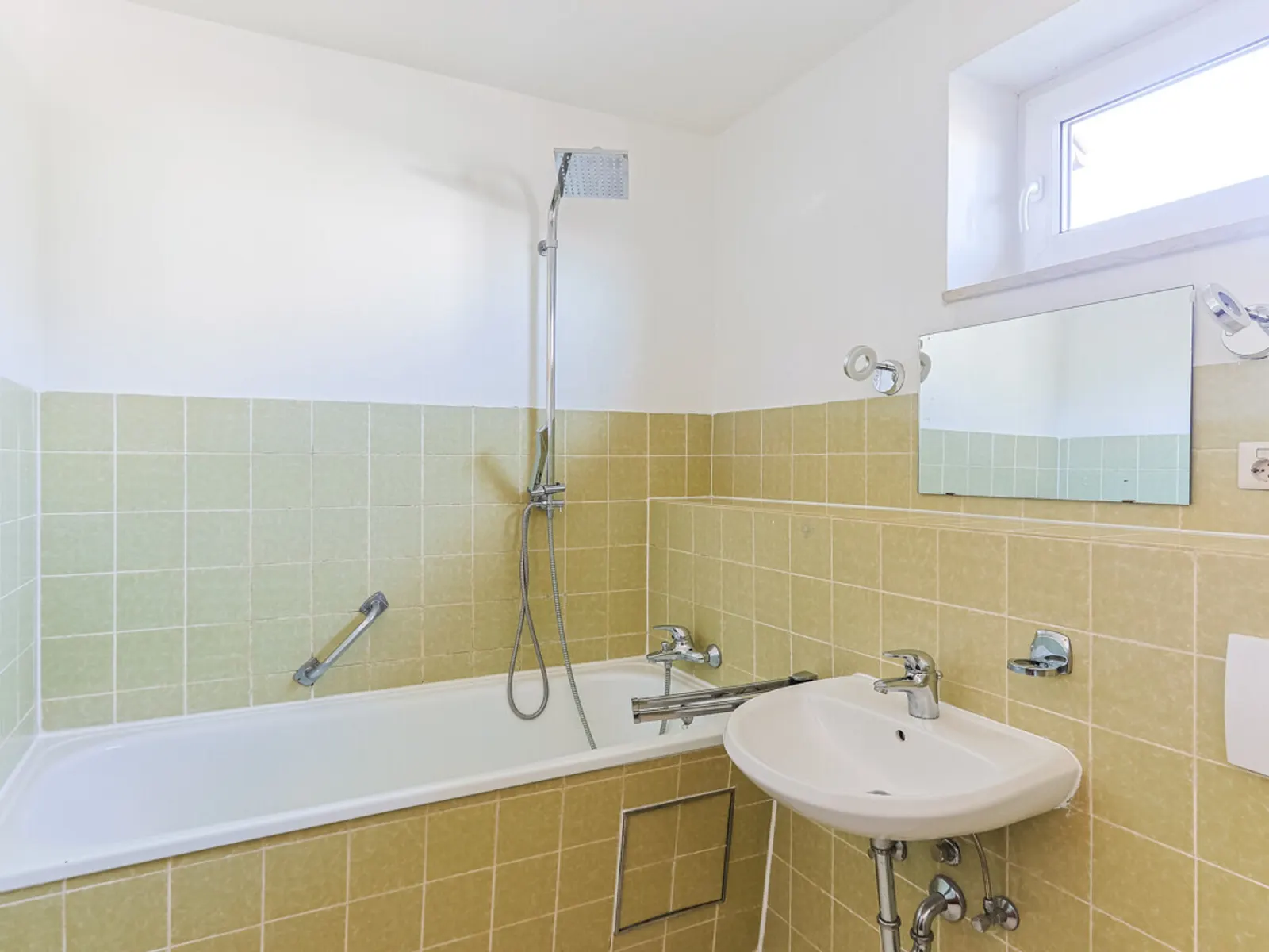 Charmantes Reihenmittelhaus mit viel Potenzial - Bild 14