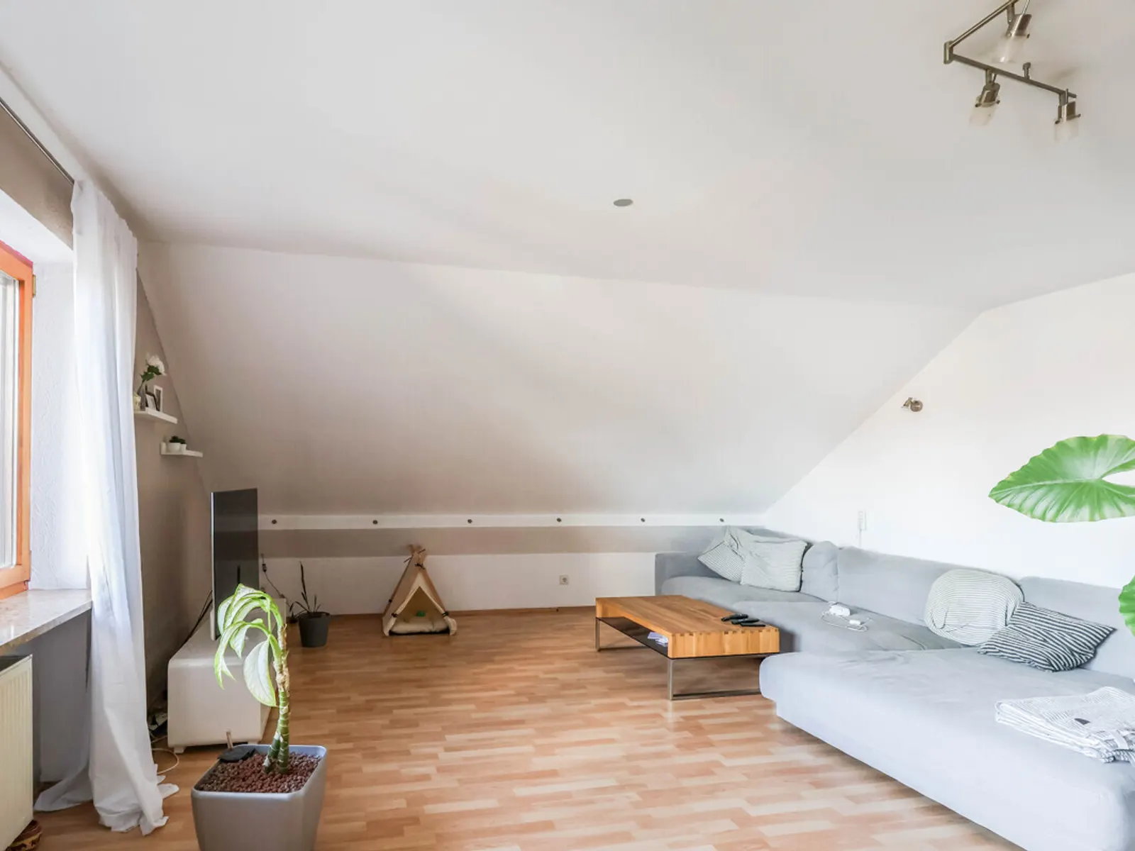 Sofort bezugsfreie 3-Zimmer-Wohnung mit Balkon in ruhiger Lage von Gaimersheim! - Bild 7