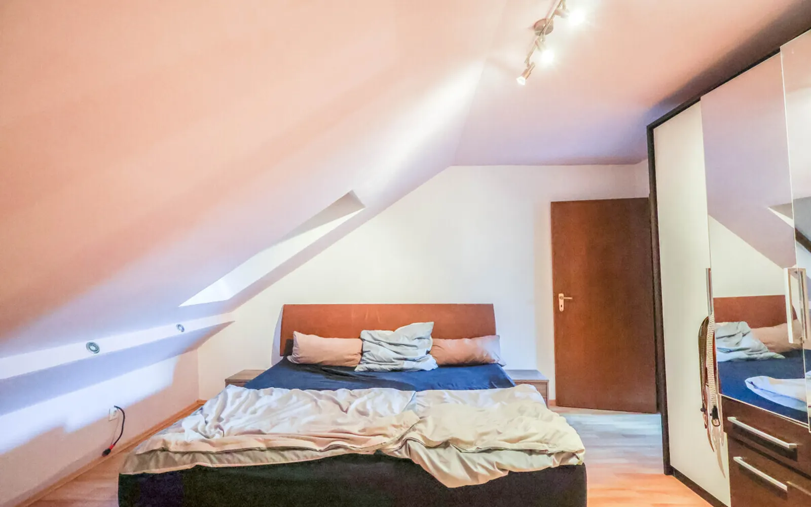 Sofort bezugsfreie 3-Zimmer-Wohnung mit Balkon in ruhiger Lage von Gaimersheim! - Bild 3