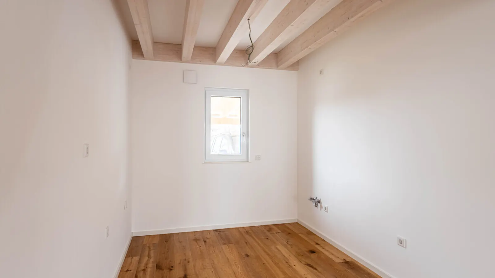 Hochwertige Neubauwohnung mit Terrasse und Garten in ruhiger Lage von Gaimersheim! - Bild 4