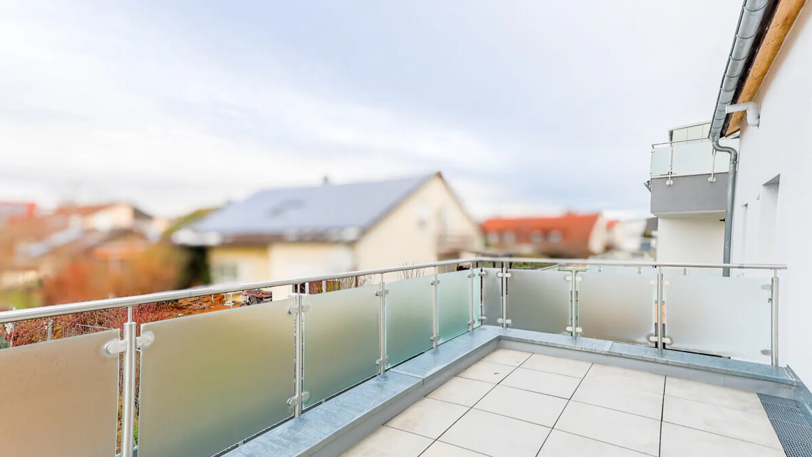 Hochwertige Neubauwohnung mit großer Terrasse im 1. Obergeschoss mit Aufzug! - Bild 9