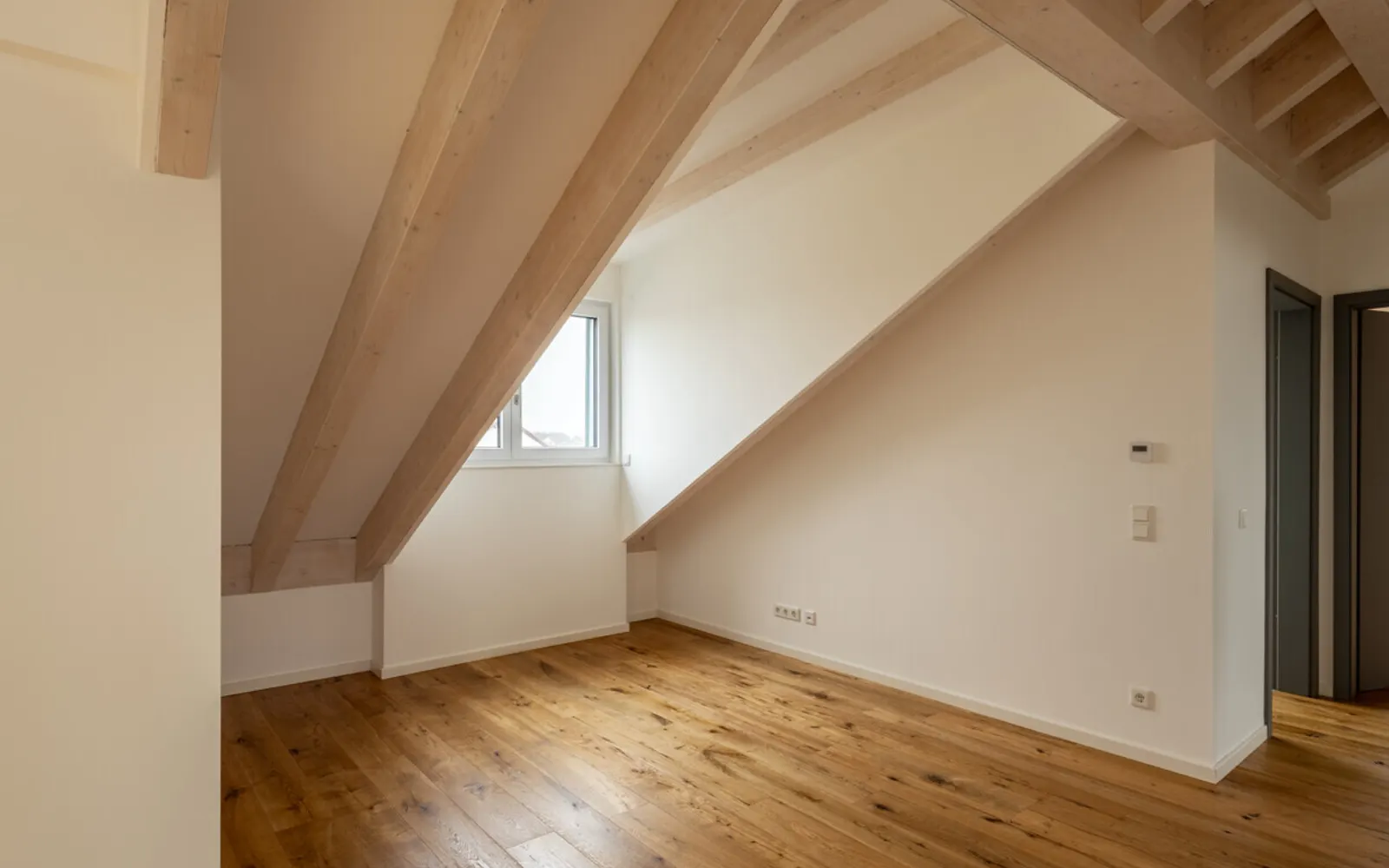 Gemütliche Neubau-Dachgeschosswohnung mit Dachterrasse in ruhiger Lage von Gaimersheim! - Bild 5