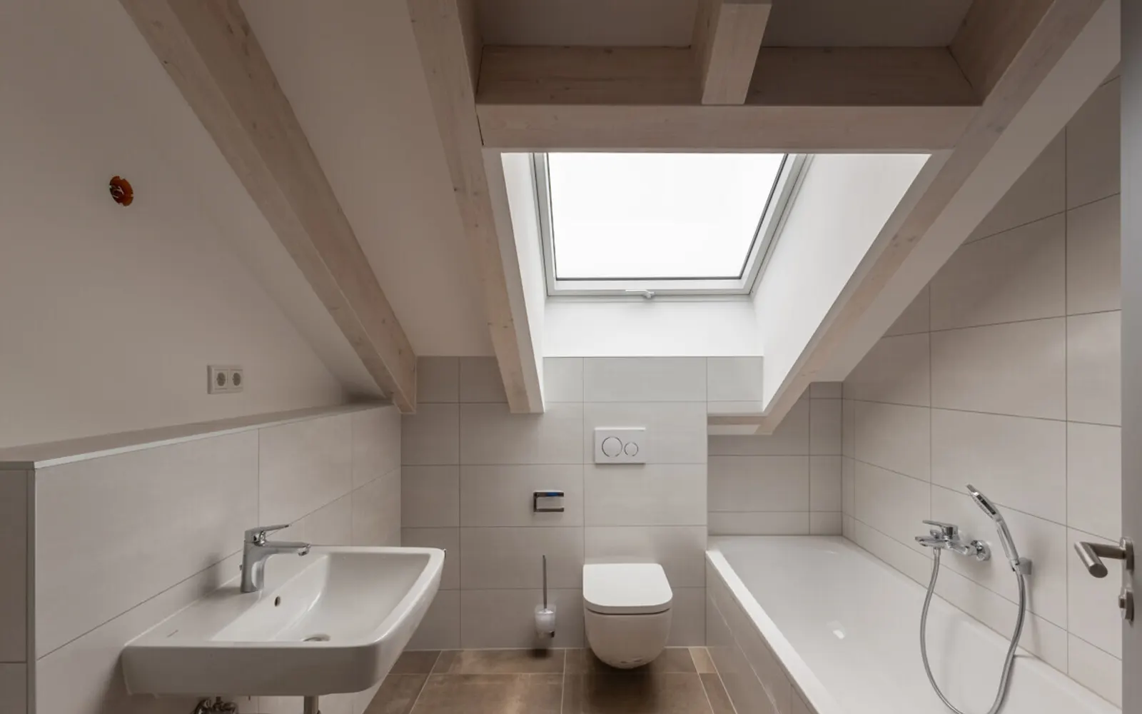 Gemütliche Neubau-Dachgeschosswohnung mit Dachterrasse in ruhiger Lage von Gaimersheim! - Bild 8