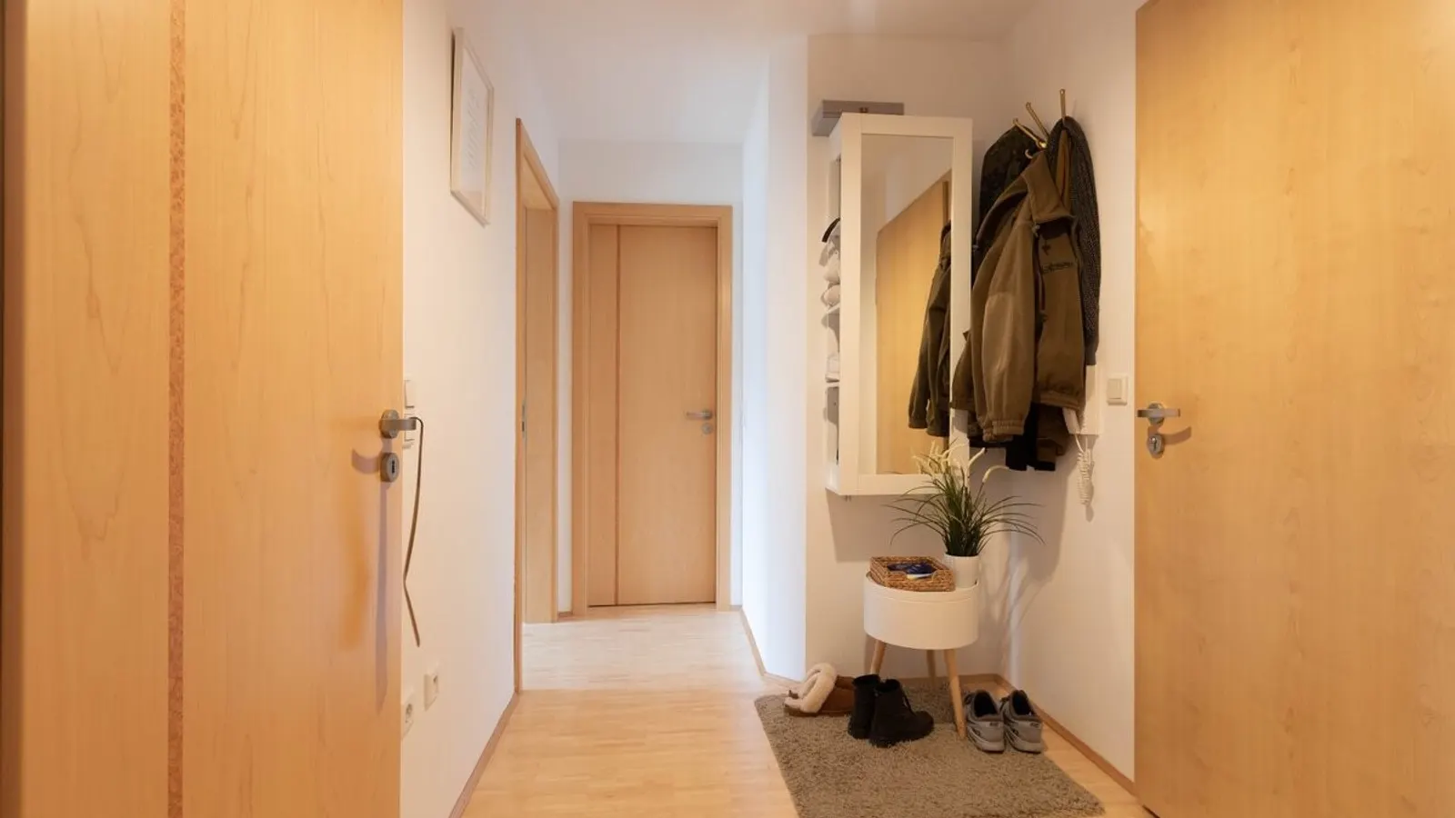 Sehr gepflegte 2-Zimmer-Wohnung mit Balkon im Ingolstädter Süden - Bild 7