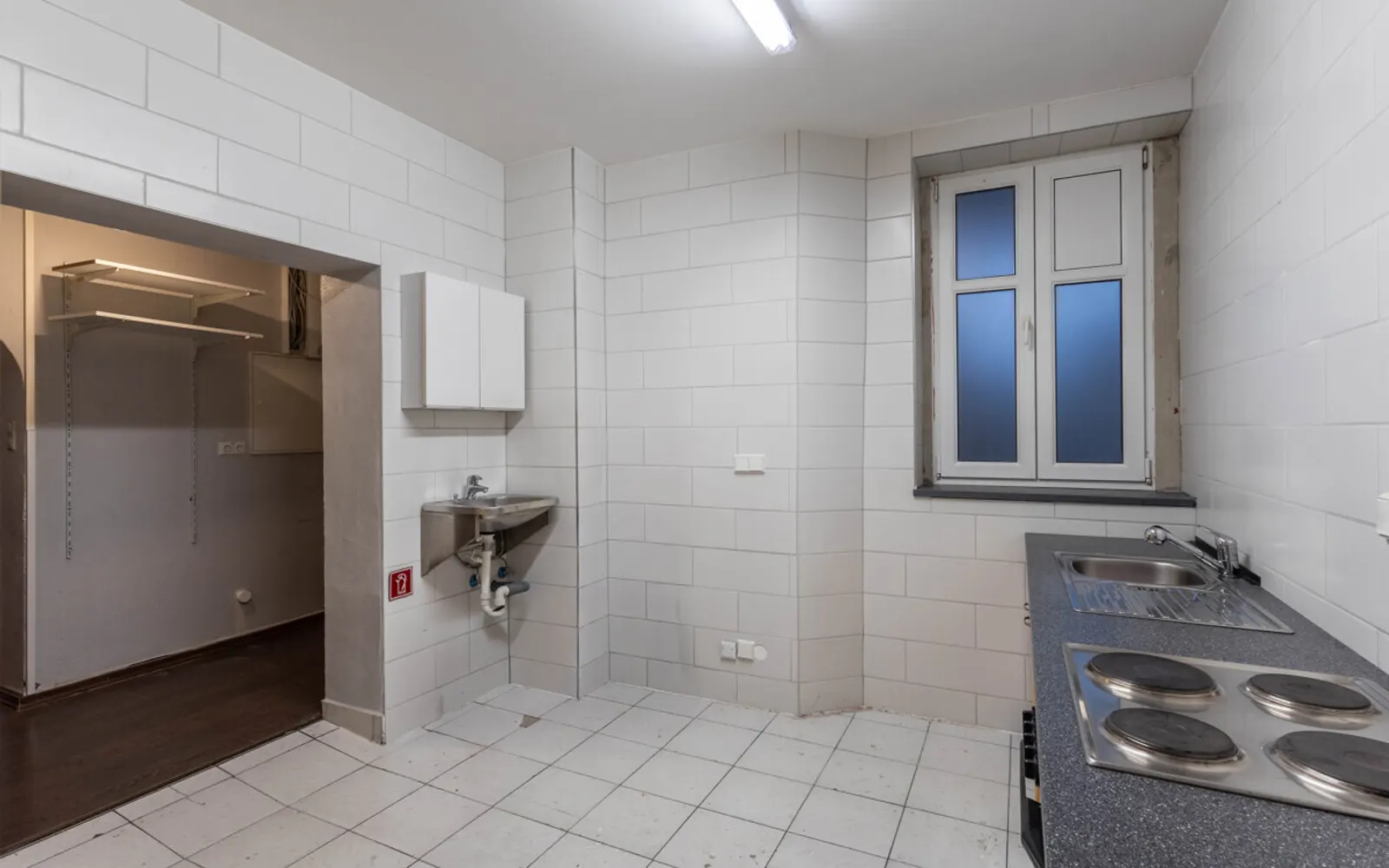 Zentrale Lage: Gewerbefläche mit Potenzial für ein Tagescafé - Bild 4