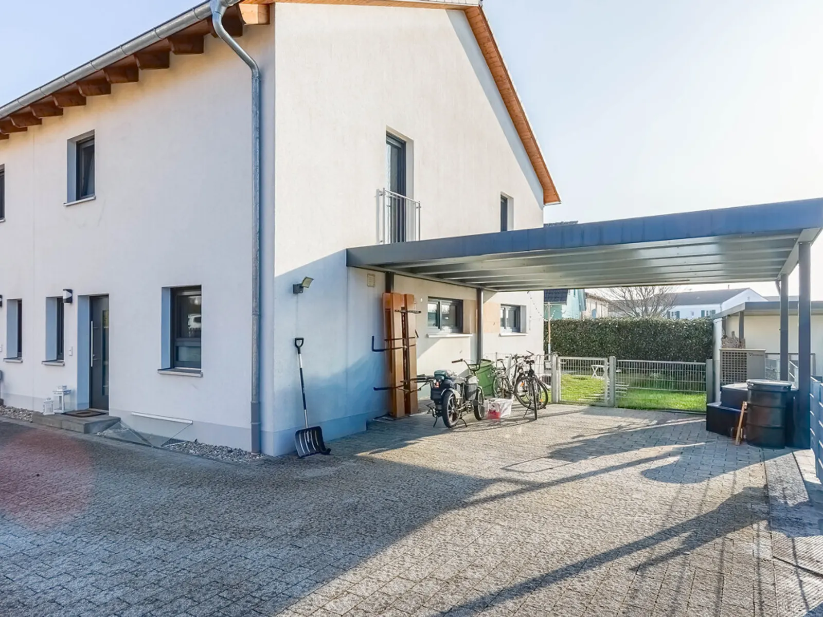 Neuwertige, gut durchdachte DHH - Bild 2