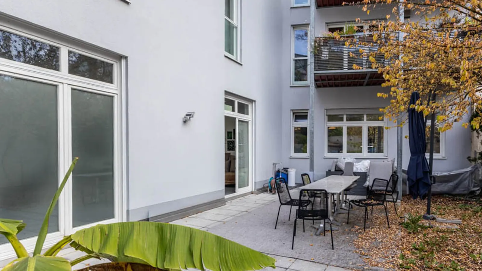 Rarität in der Innenstadt: Erdgeschossfläche mit Garten und Tiefgaragenstellplätzen - Bild 4