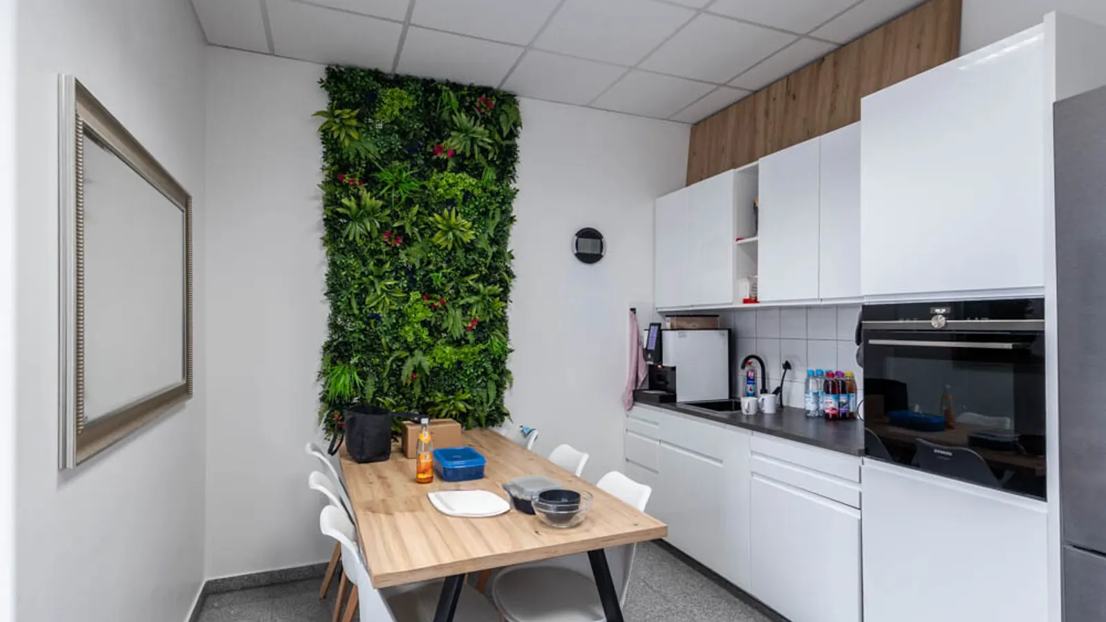 Rarität in der Innenstadt: Erdgeschossfläche mit Garten und Tiefgaragenstellplätzen - Bild 6