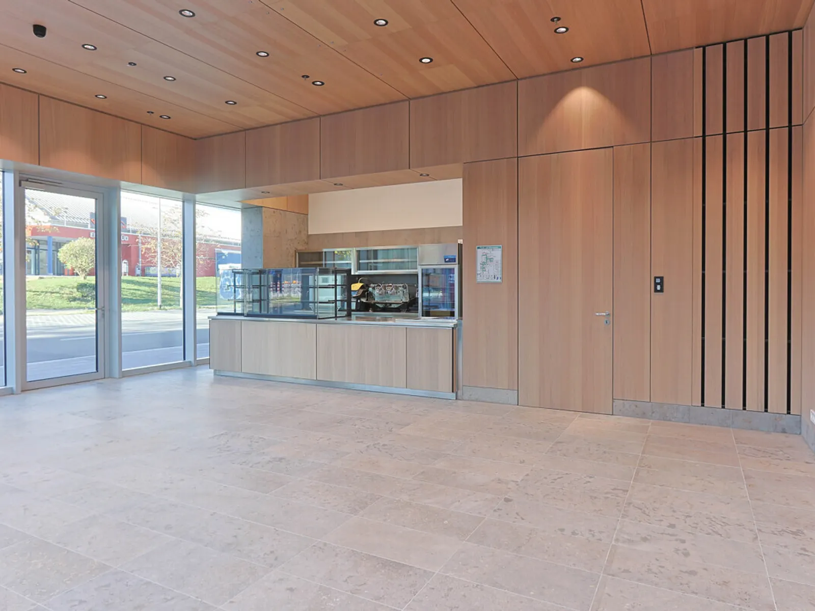 Café / Bistro im Donau Tower - Bild 1