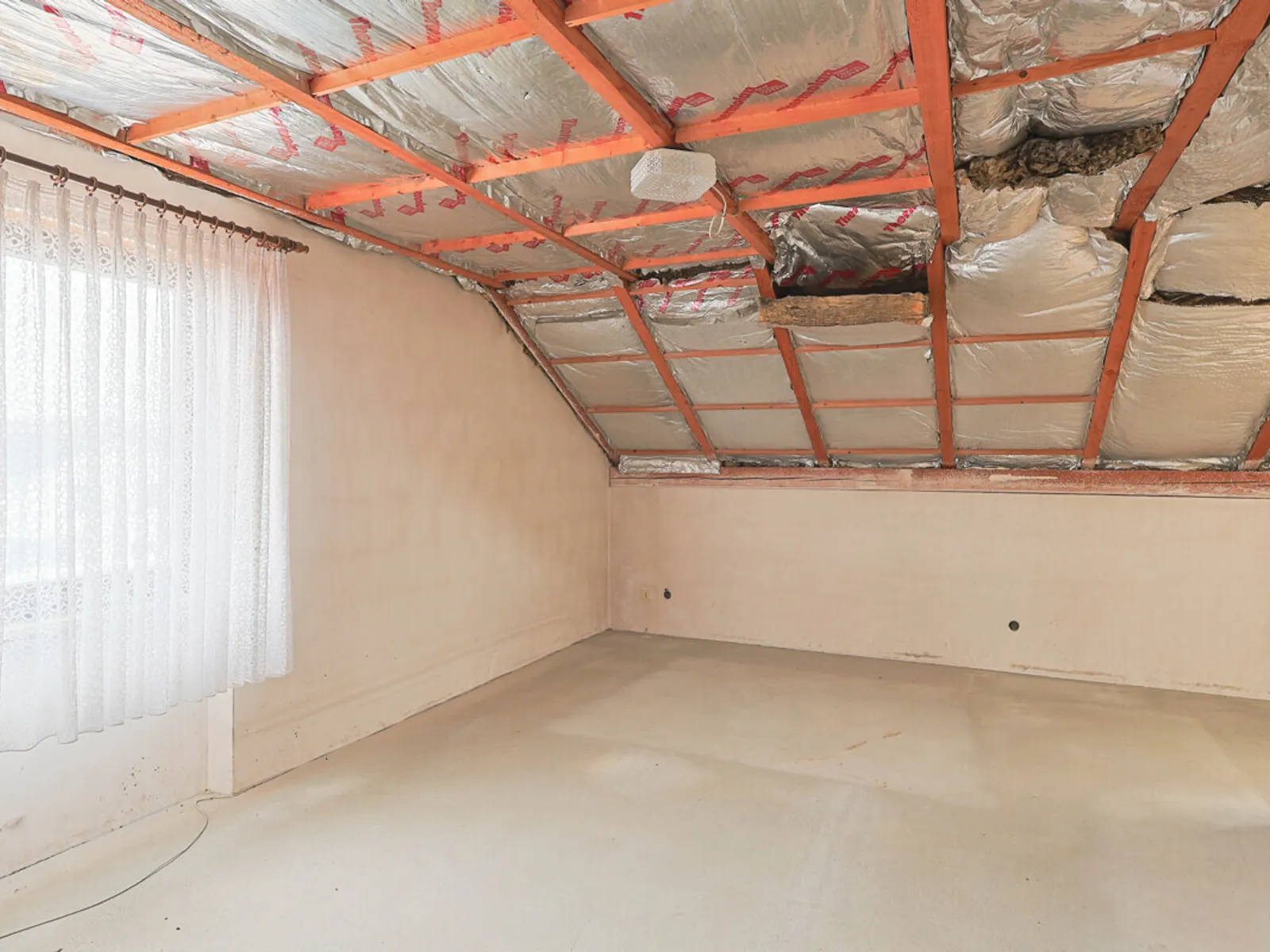 Handwerker gesucht - Reihenendhaus in Wettstetten mit großem Entwicklungspotenzial! - Bild 12