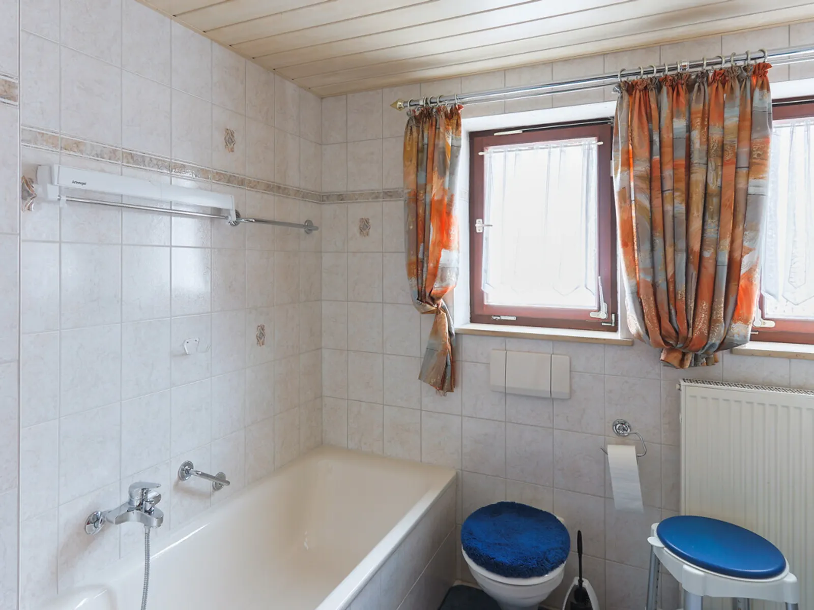 Familienfreundliches Eigenheim mit schönem Garten in ruhiger Lage von Zuchering! - Bild 7