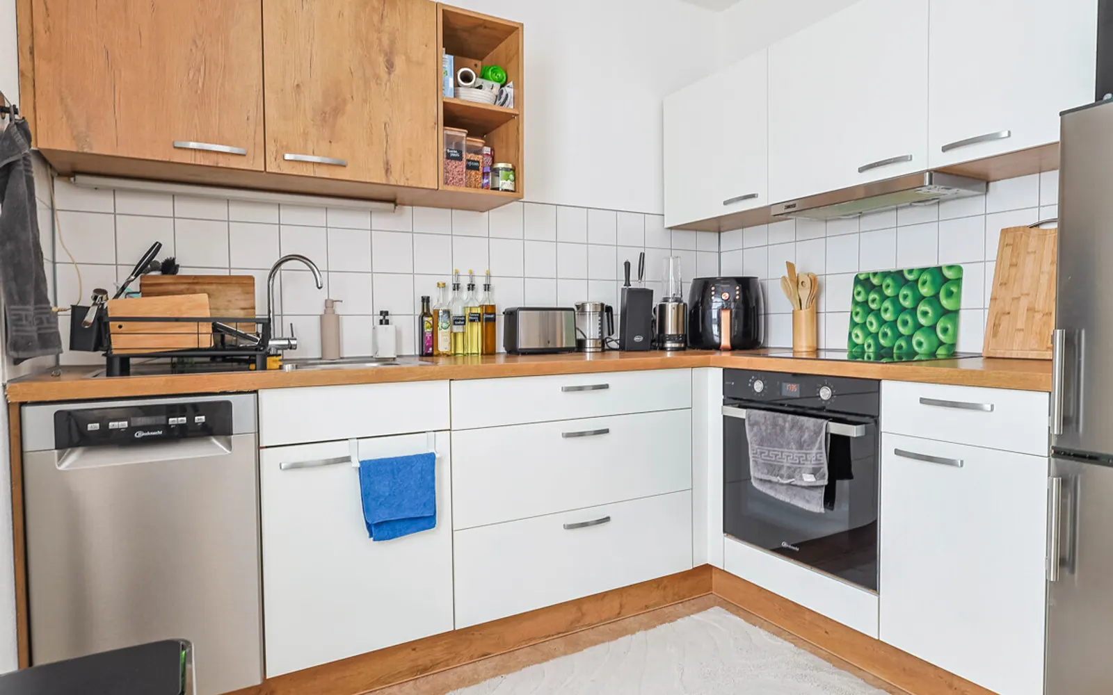 Wohnen an der Donau – stilvolle 2,5-Zimmer-Wohnung in bester Lage - Bild 11