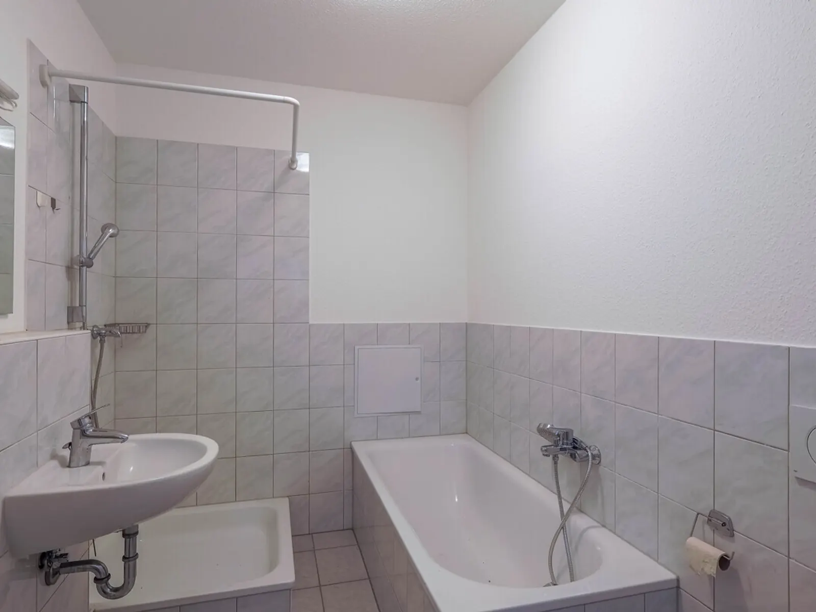 Stilvoll leben im Altbau - 2-Zimmer im 2. OG - Bild 3