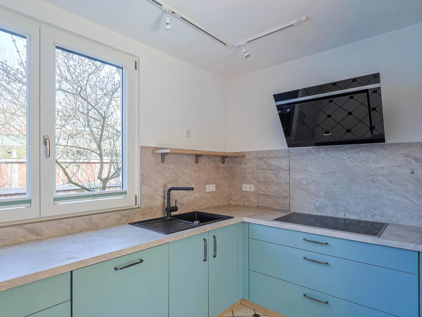 Modernes Einfamilienhaus mit integrierter Büroetage - Bild 10