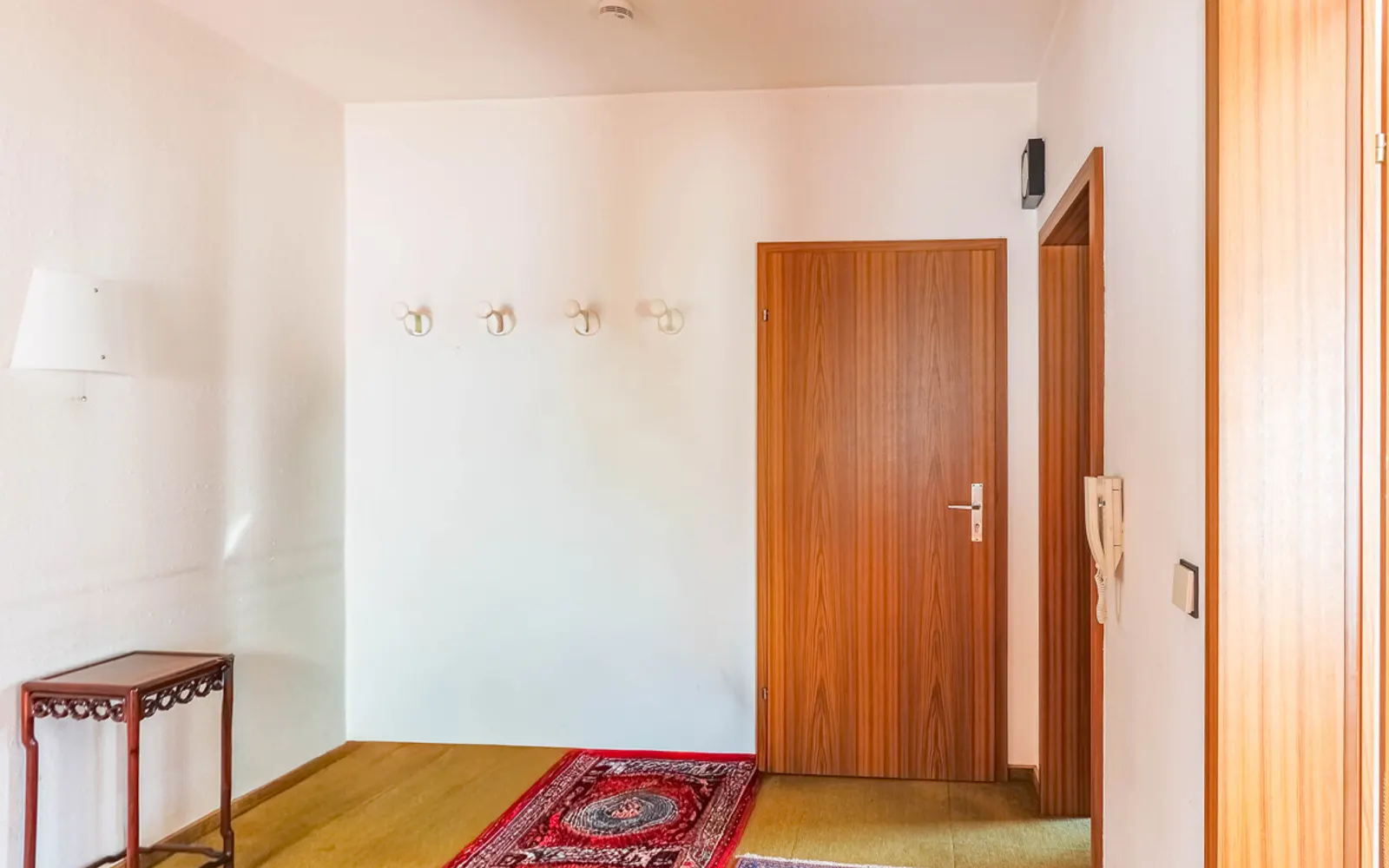 Dreifamilienhaus mit Hinterliegergrundstück in Ingolstadt-Süd - Bild 8