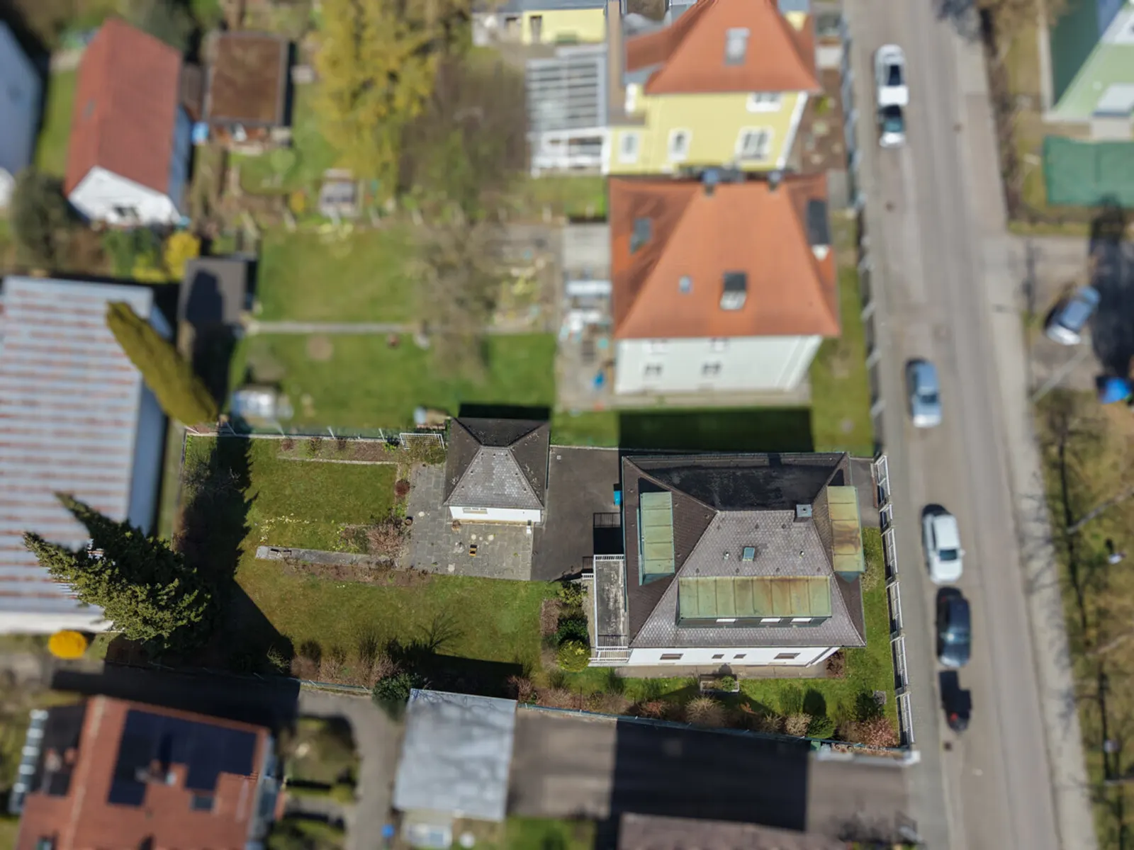 Dreifamilienhaus mit Hinterliegergrundstück in Ingolstadt-Süd - Bild 18