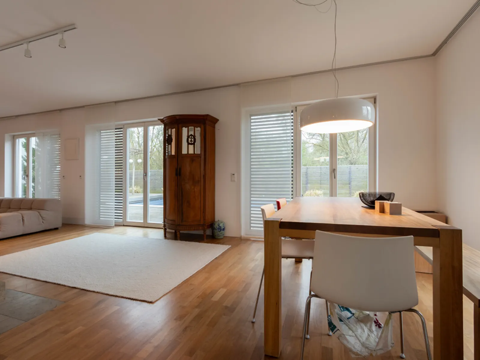 Wunderschönes EFH mit Pool in Bestlage Süd - Bild 6