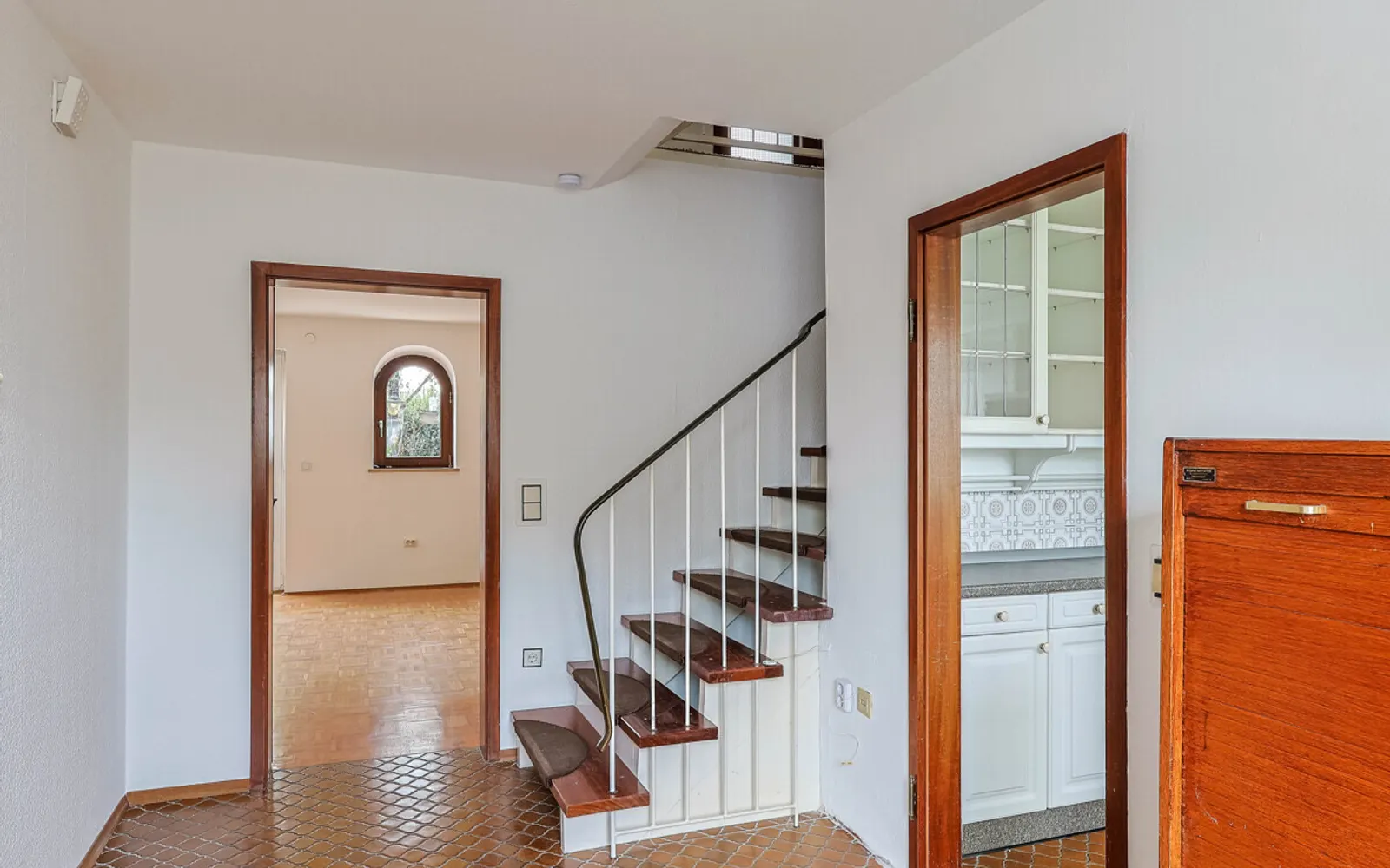 Zentrumnahes Reihenmittelhaus in begehrter Lage - Bild 7