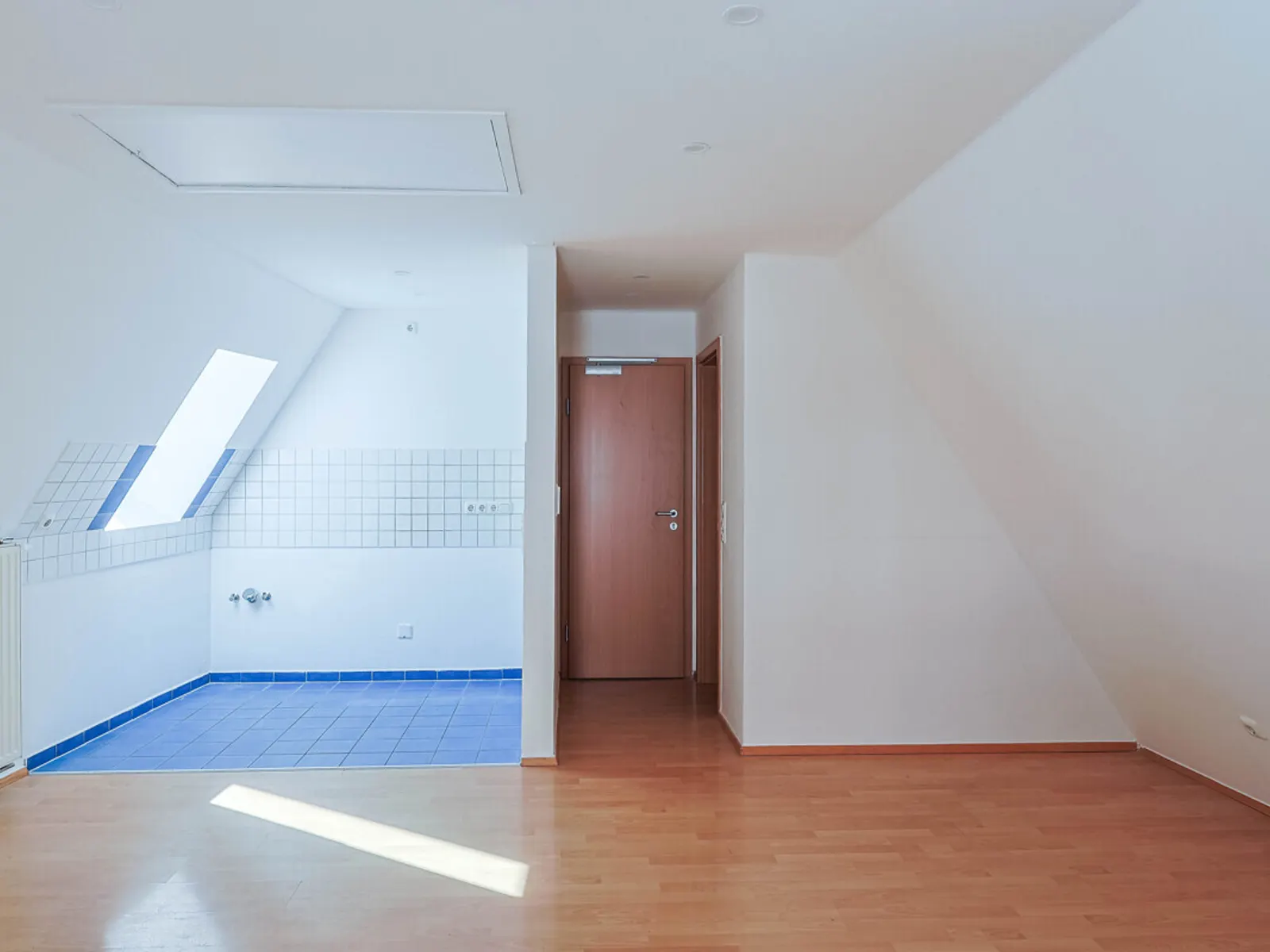 Gepflegtes 1-Zimmer-Apartment in bester Innenstadtlage - Bild 1