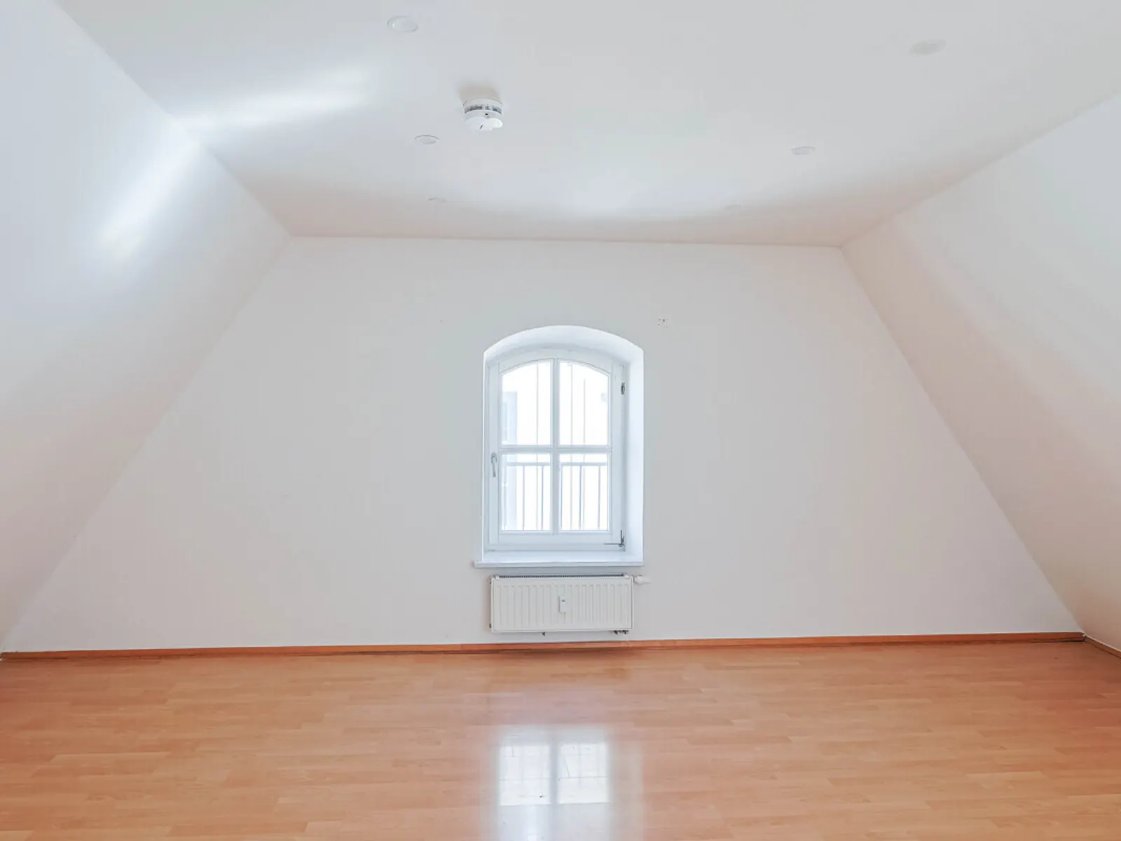 Gepflegtes 1-Zimmer-Apartment in bester Innenstadtlage - Bild 2