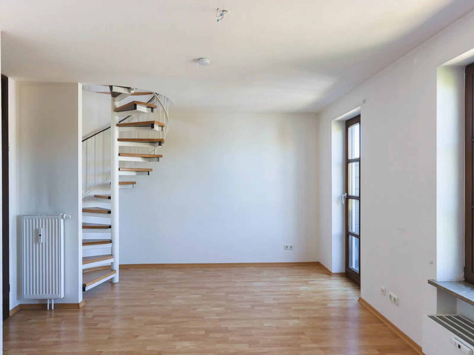 3,5-Zimmer-Maisonette-Wohnung mit Balkon und Tiefgarage in Ingolstadt-Nord! - Bild 5