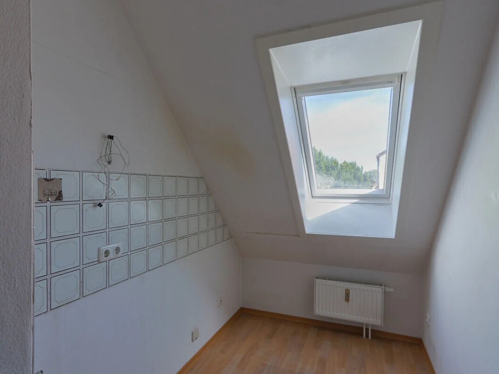 3,5-Zimmer-Maisonette-Wohnung mit Balkon und Tiefgarage in Ingolstadt-Nord! - Bild 4