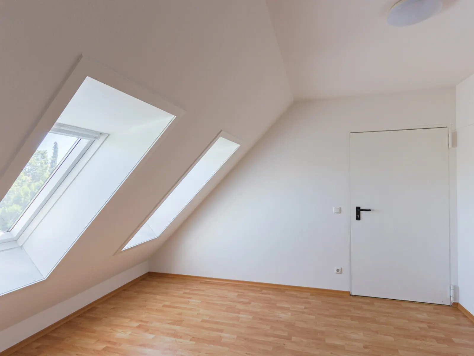 3,5-Zimmer-Maisonette-Wohnung mit Balkon und Tiefgarage in Ingolstadt-Nord! - Bild 12