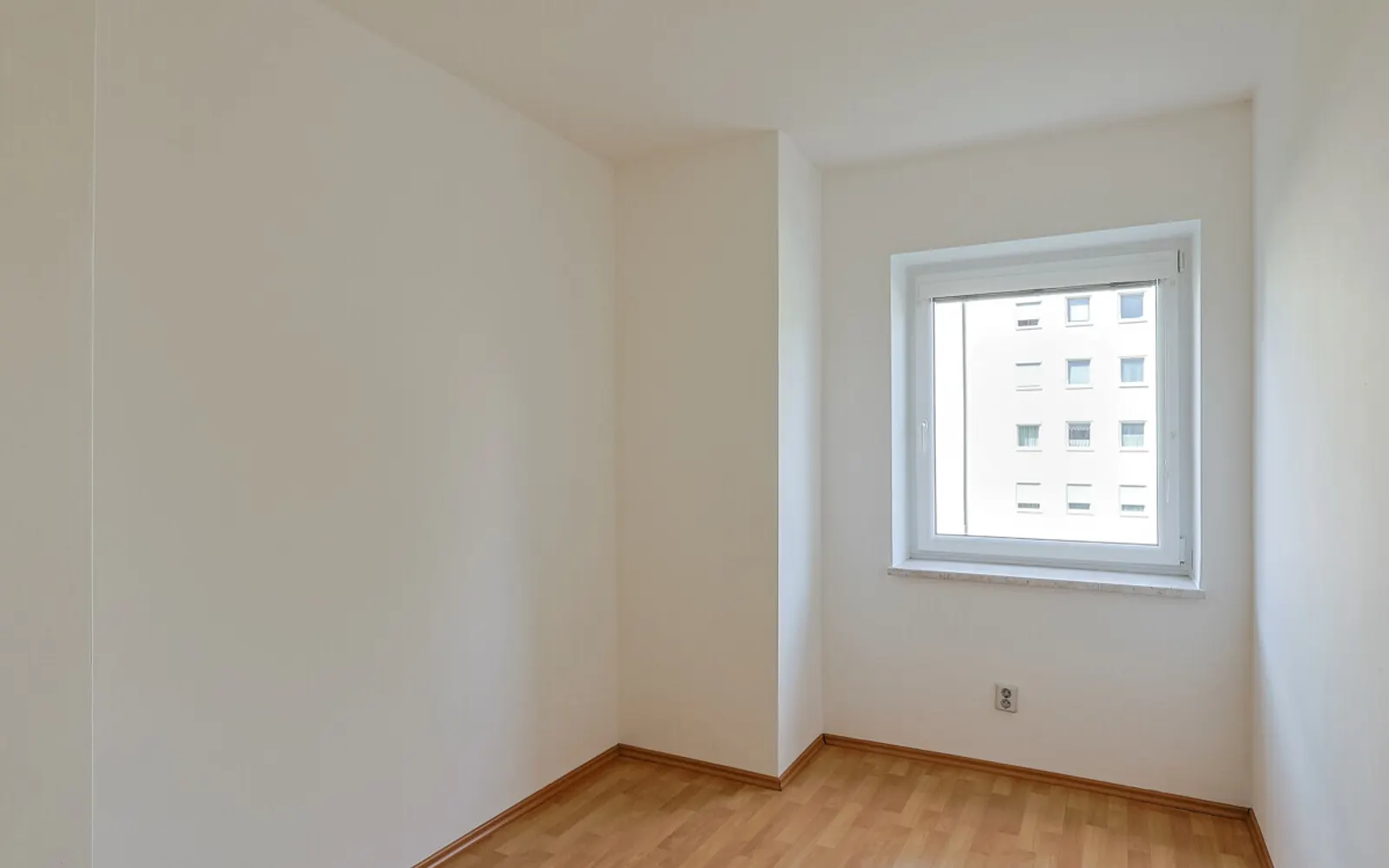 4-Zimmer-Wohnung mit viel Gestaltungsspielraum im Augustinviertel - Bild 6