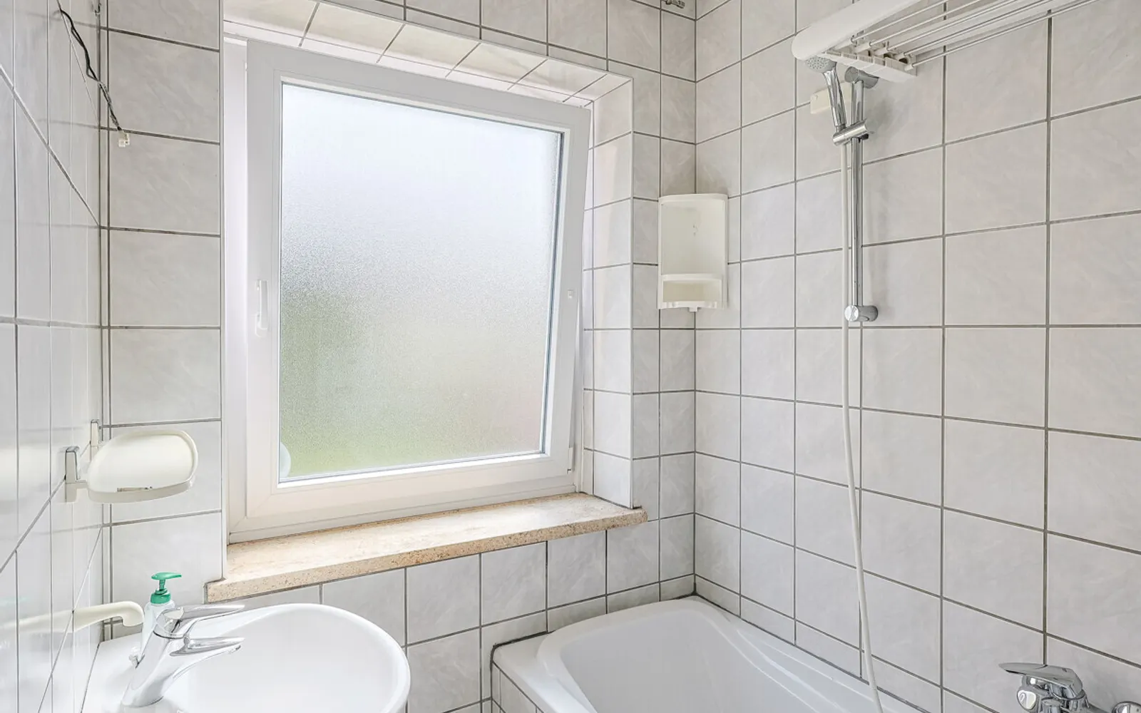 4-Zimmer-Wohnung mit viel Gestaltungsspielraum im Augustinviertel - Bild 12