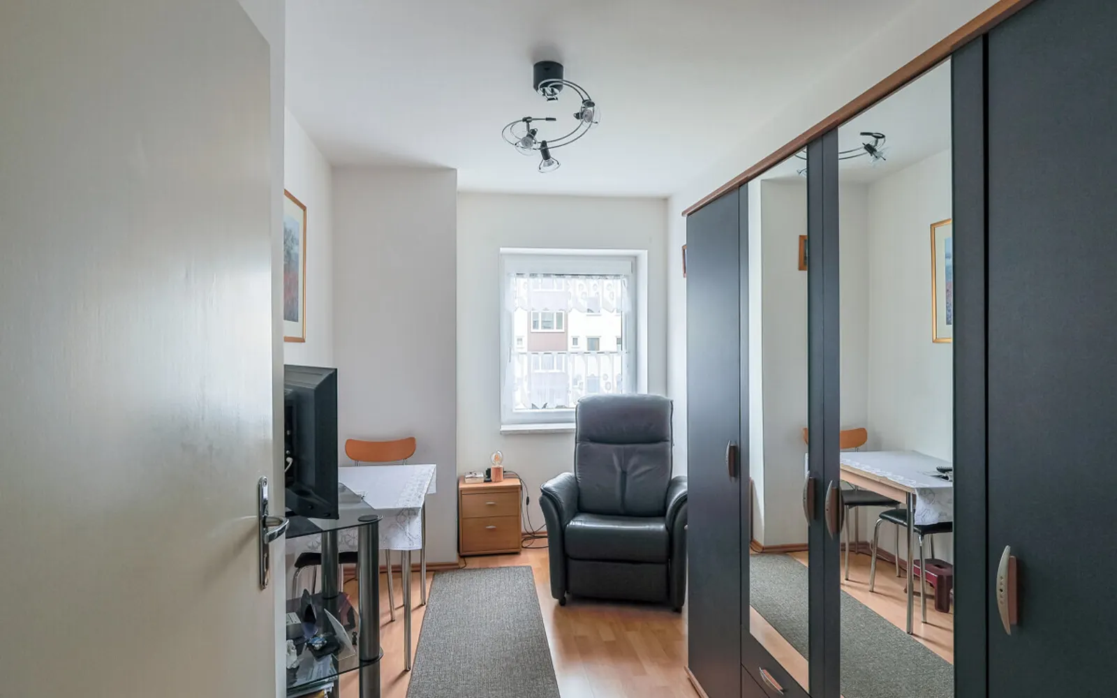 4-Zimmer-Wohnung mit viel Gestaltungsspielraum im Augustinviertel - Bild 4