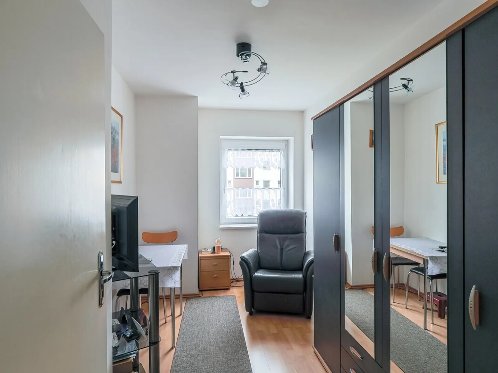4-Zimmer-Wohnung mit viel Gestaltungsspielraum im Augustinviertel - Bild 4