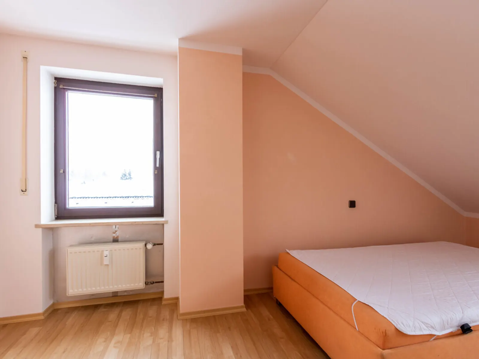 Großzügige 3-Zimmer-Dachgeschoss-Wohnung - Bild 7