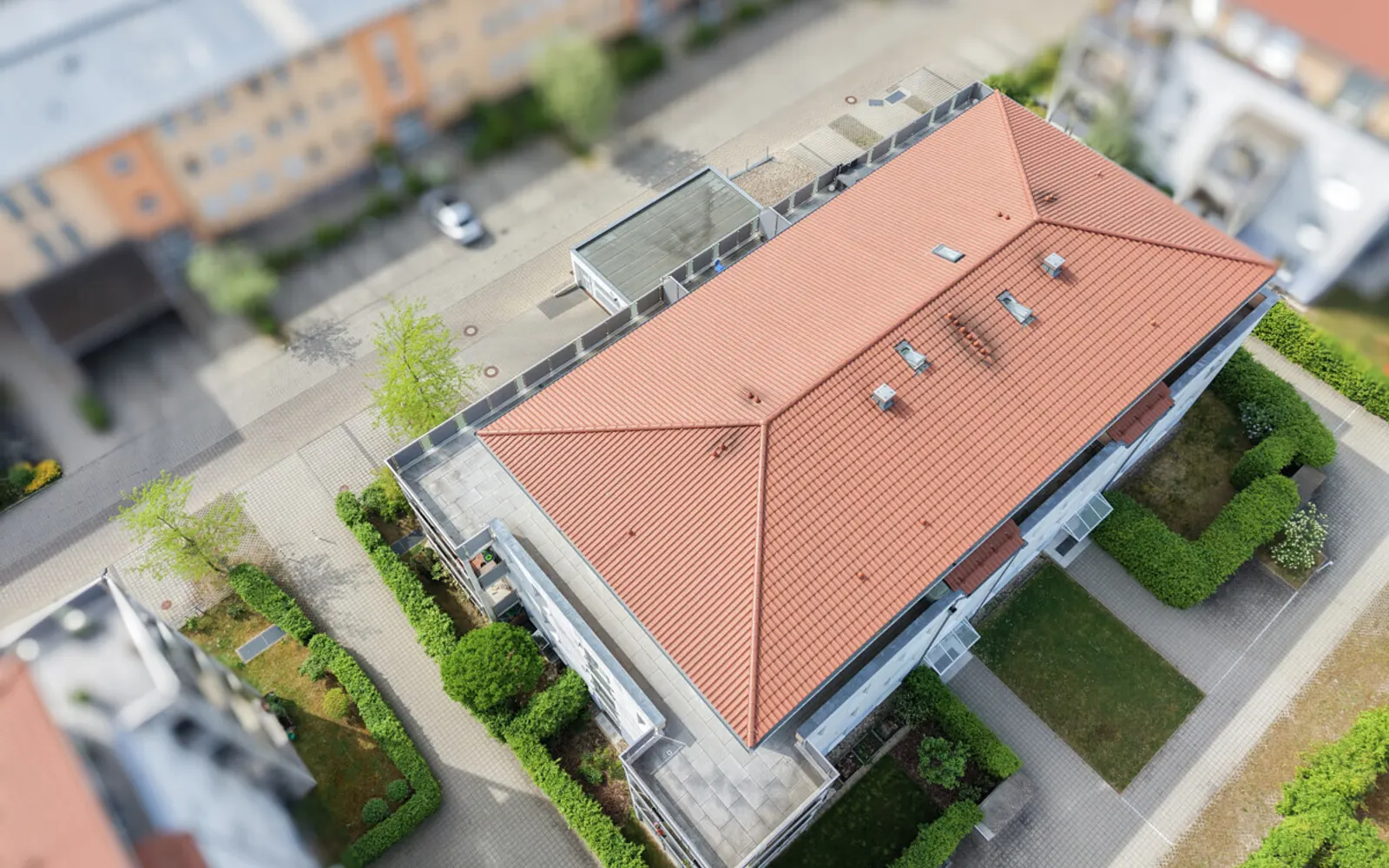Hochwertige Penthouse-Wohnung mit weitläufiger Dachterrasse in Ingolstadt-Hollerstauden! - Bild 3
